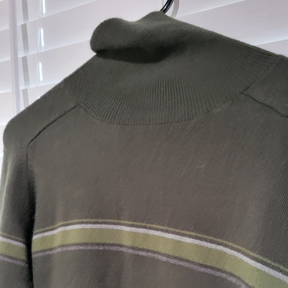Relativity Olive Green Mock-Turtle Neck Sweater - Size M - Picture 4 of 7